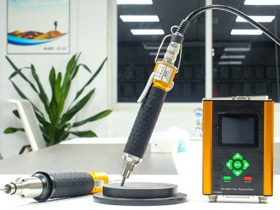 伺服電批加上機器人視覺，究竟是什么效果？-堅豐股份